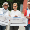 Übergabe der Spenden des Weihnachtsbasars